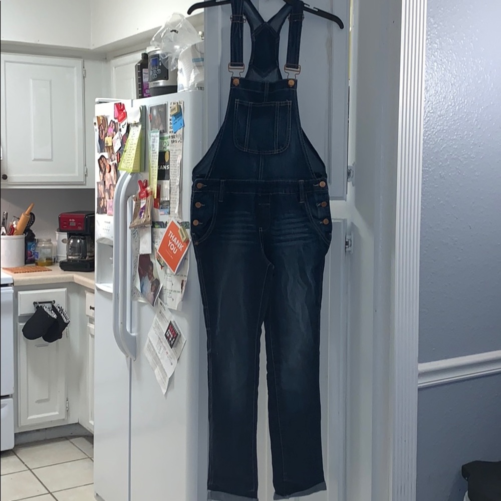 LEI jean overalls. Never been worn!!
